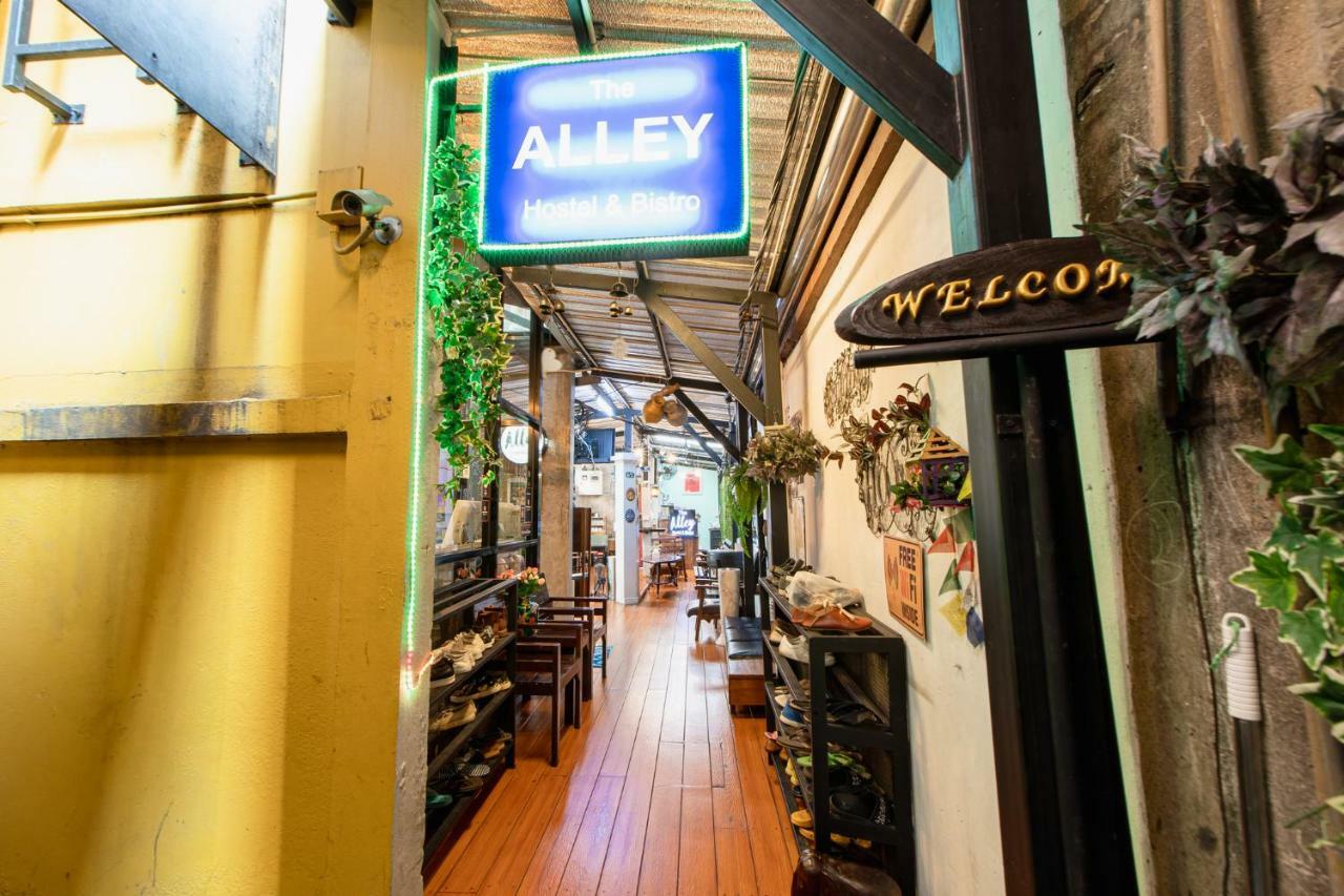 The Alley Hostel&Bistro Bangkok Exterior photo
